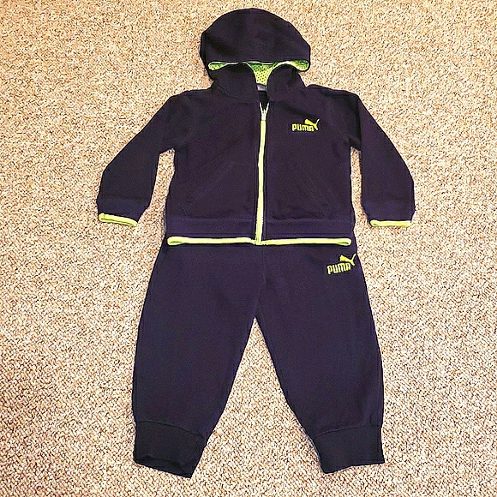 Puma sweatpants / sweatshirt matching outfit